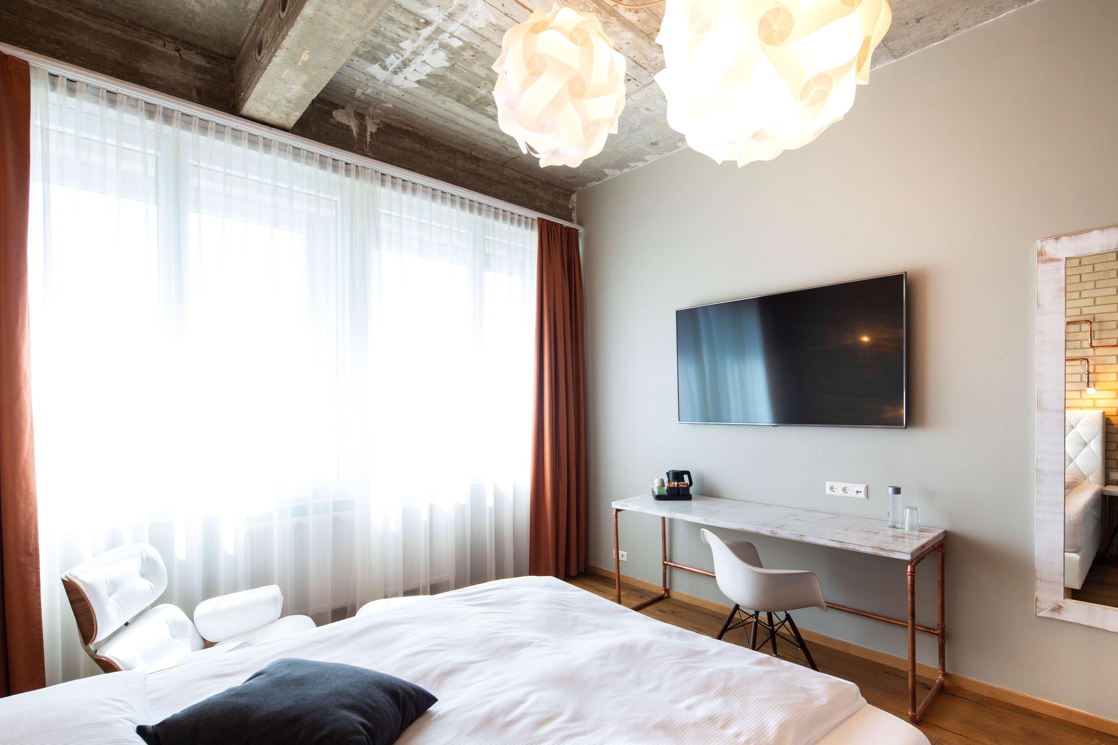 Loftstyle Hotel Eningen; Sure Hotel Collection By BW Eningen unter Achalm Exteriör bild